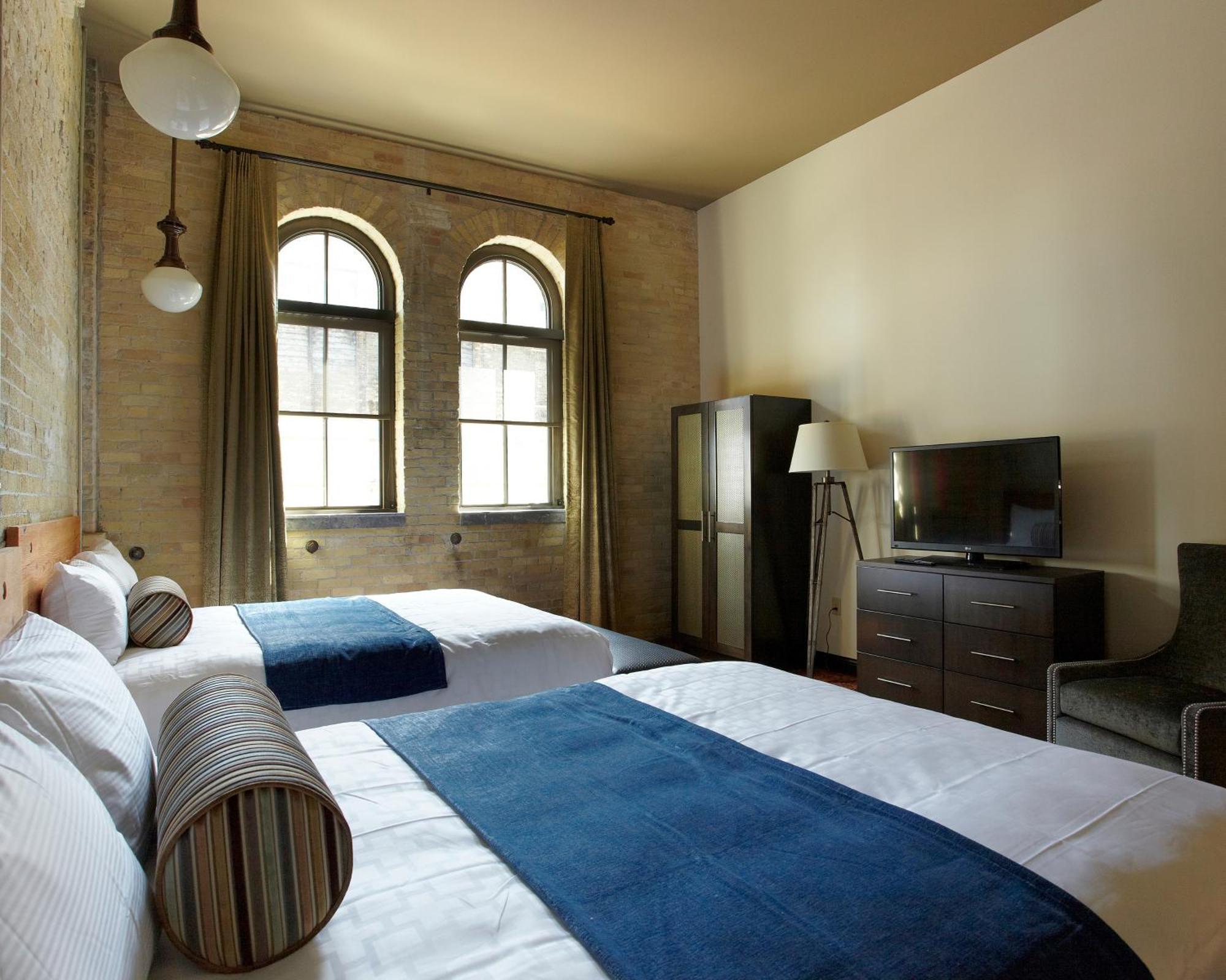 Brewhouse Inn And Suites Milwaukee Extérieur photo