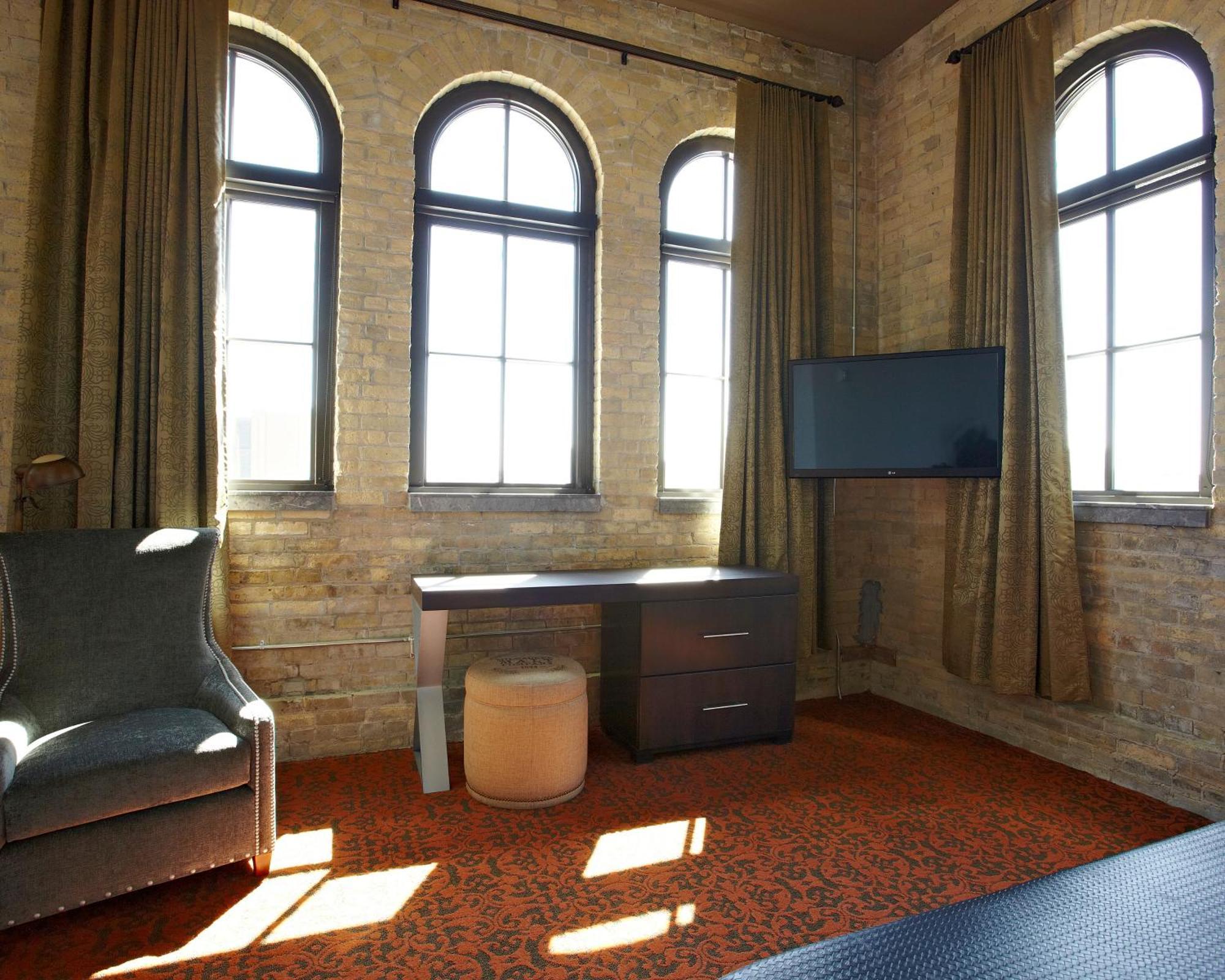 Brewhouse Inn And Suites Milwaukee Extérieur photo