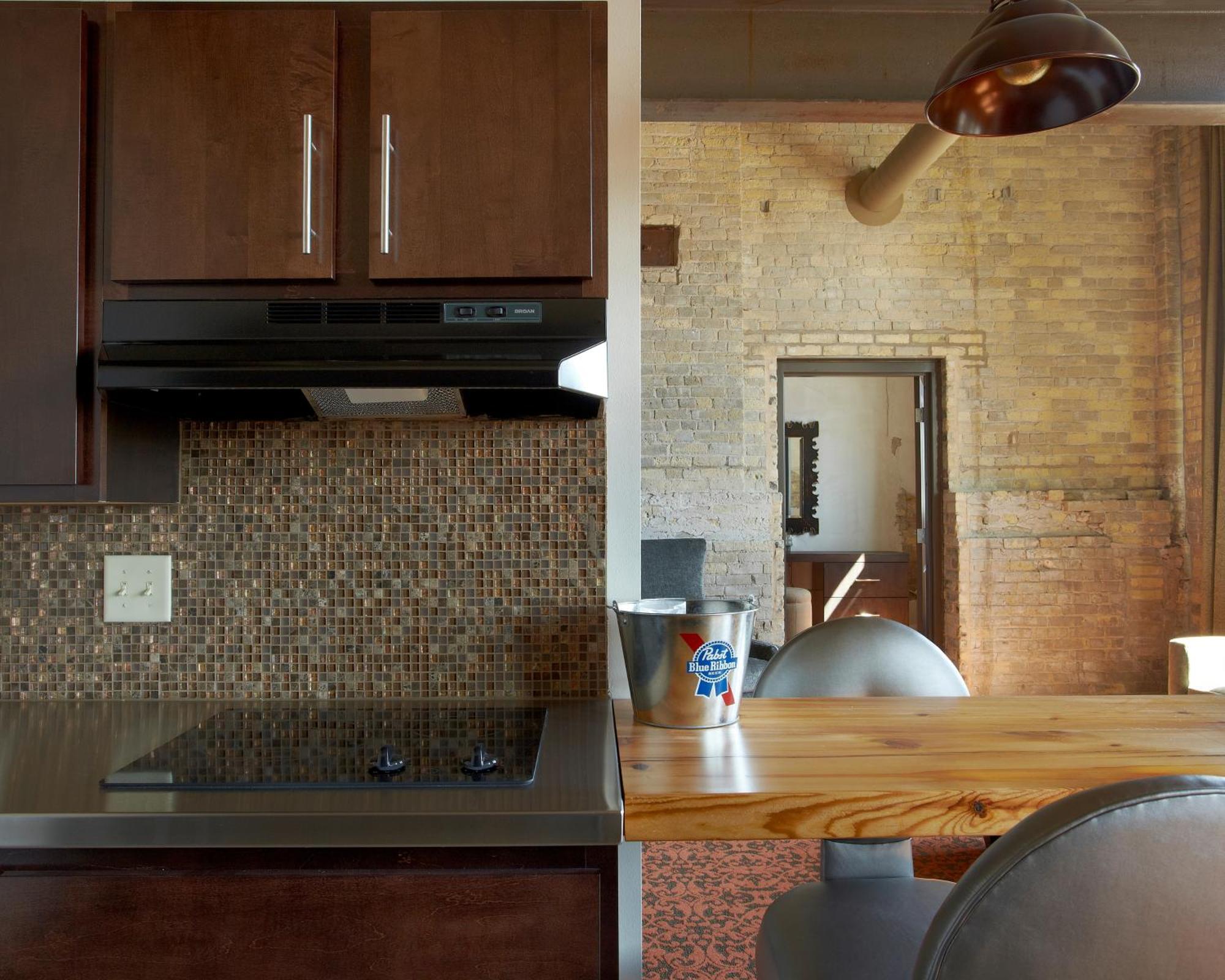 Brewhouse Inn And Suites Milwaukee Extérieur photo