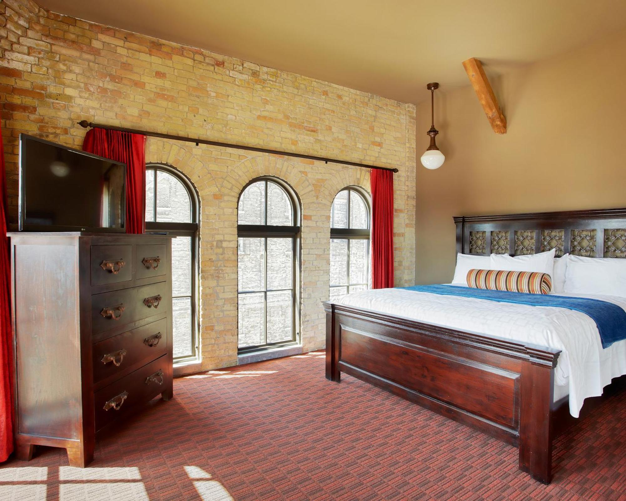 Brewhouse Inn And Suites Milwaukee Extérieur photo