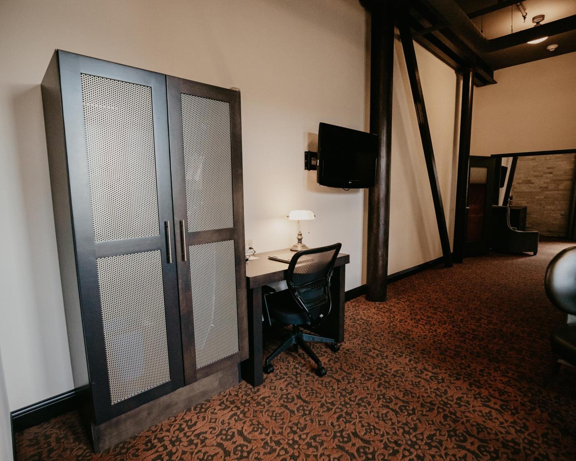 Brewhouse Inn And Suites Milwaukee Extérieur photo